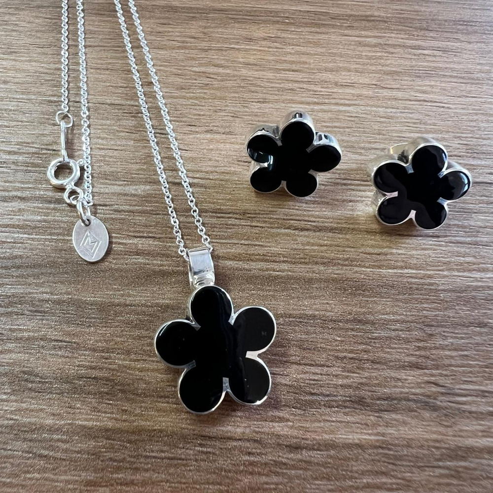 Set Collar Y Arete De Plata .925 Flor Resina Negro Agálea Negro - Image 4