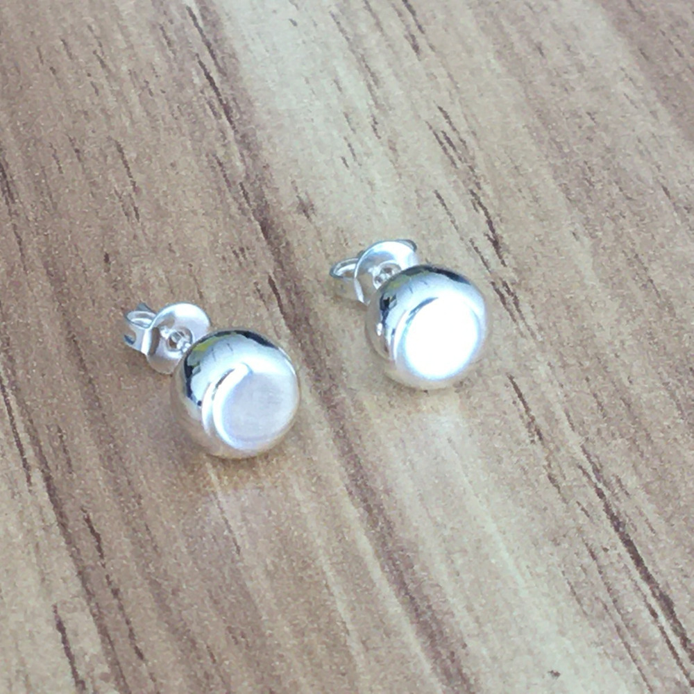 Aretes Broquel Redondo De Plata 925 Mujer Niña Agálea - Image 4