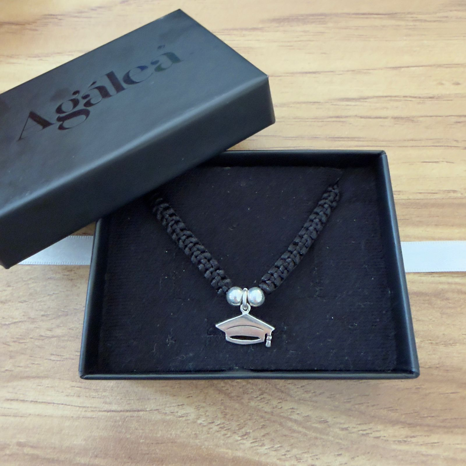Pulsera Hilo Negro Con Dije De Plata .925 Graduación Agálea - Image 6